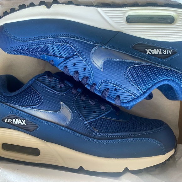 Nike Air Max 90 Essential mens size 8 - Picture 2 of 12